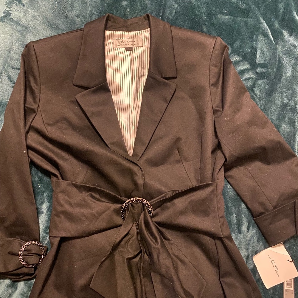 Tahari blazer